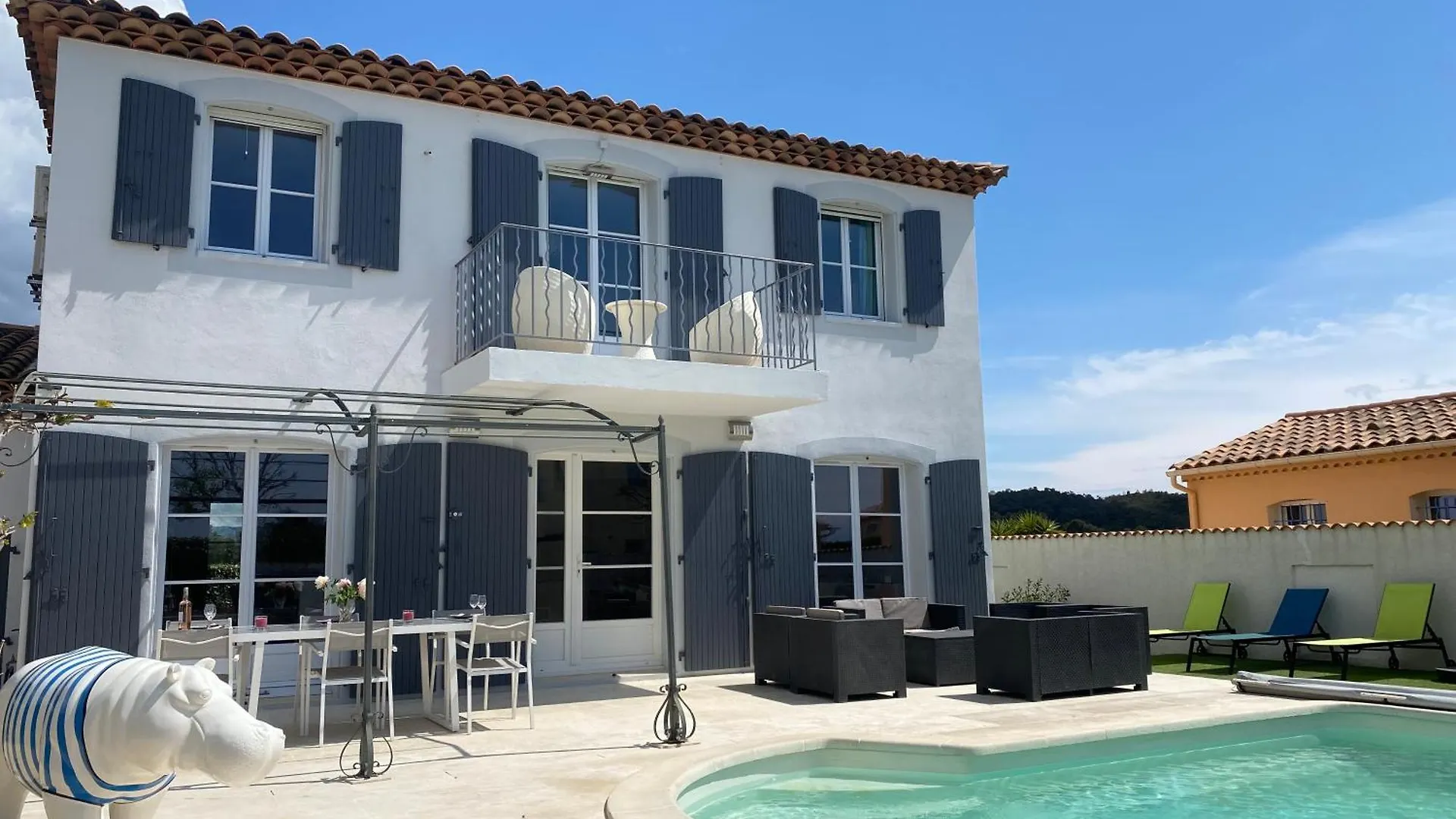 Cetanou Villa 4 Etoiles Piscine Et Climatisation Au Calme La Londe-les-Maures